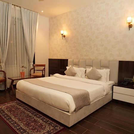 Hotel Northview Park By Lycoris !! Top Rated & Most Awarded Property In Tricity Zirakpur Exterior photo