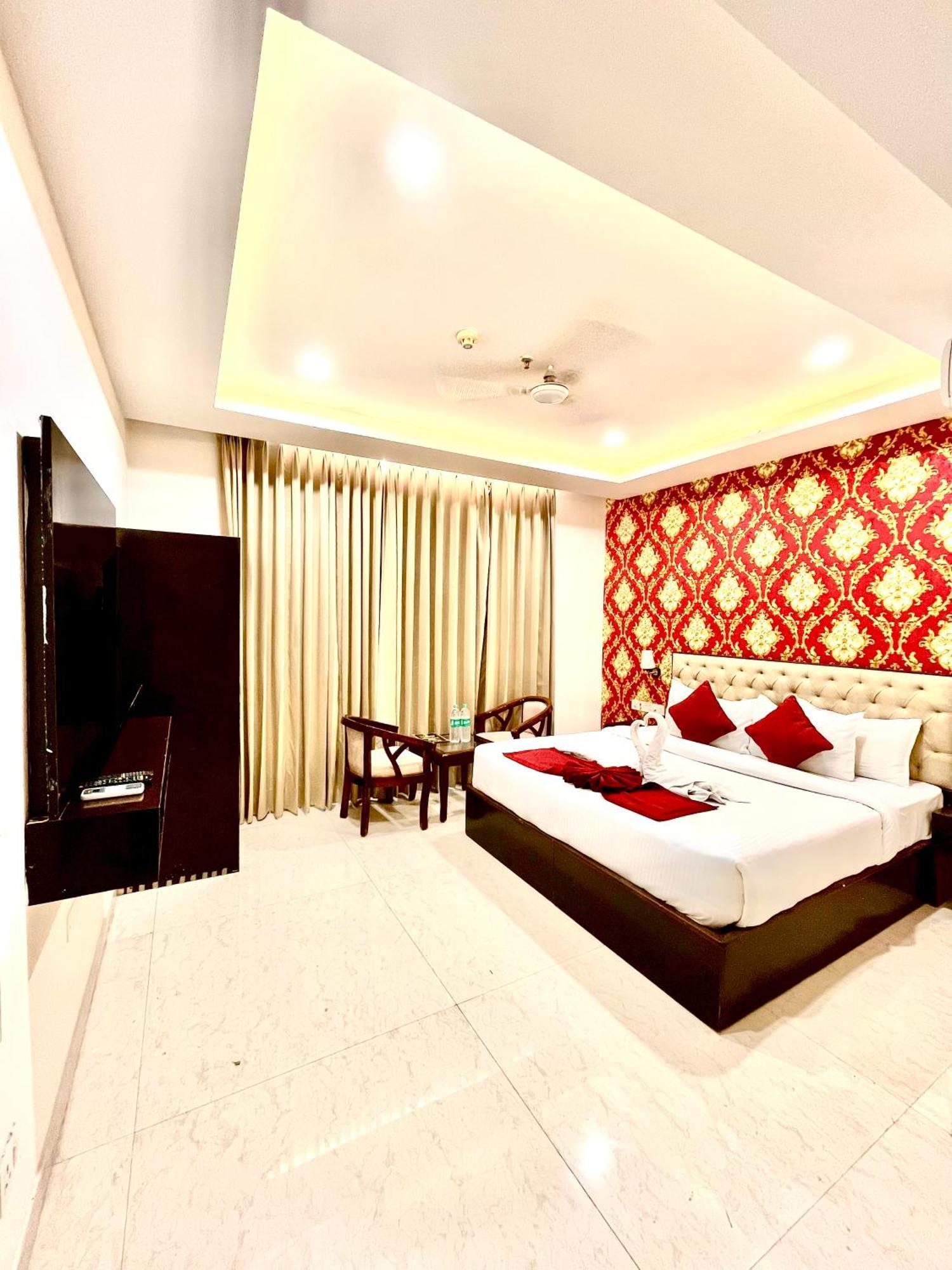 Hotel Northview Park By Lycoris !! Top Rated & Most Awarded Property In Tricity Zirakpur Exterior photo